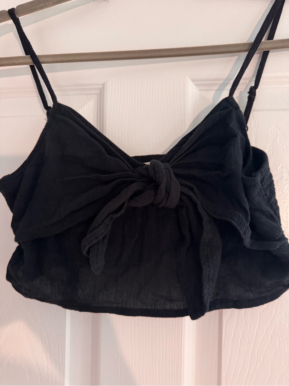 aerie Black Tie-Front Crop Top Size M